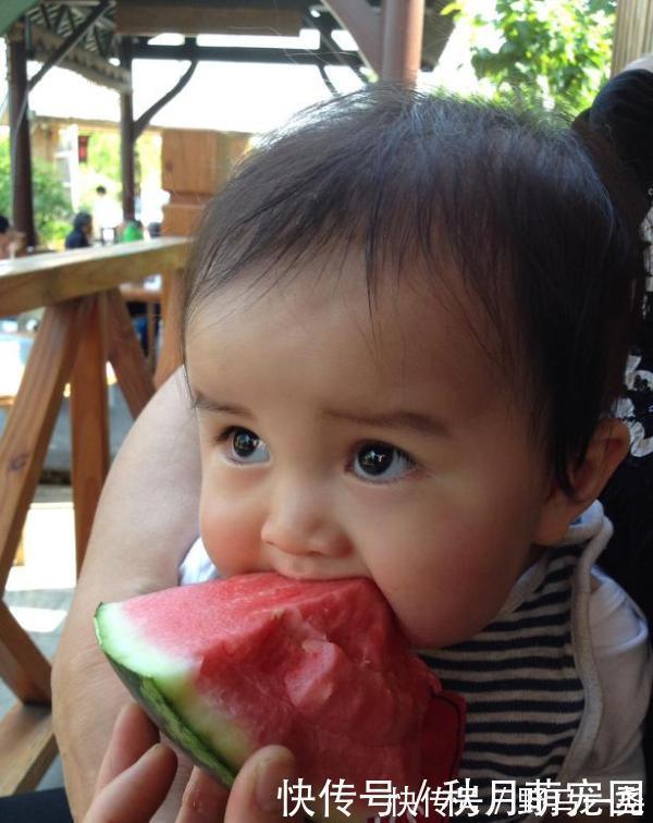 脾胃|3岁女童呕吐不止,紧急送医,医生忠告:这些食物孩子一口也别吃