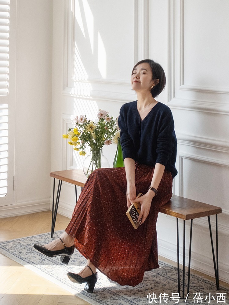 下半身 穿半身裙时别搭配小白鞋了,试试这些精致高跟鞋,高级优雅又百搭