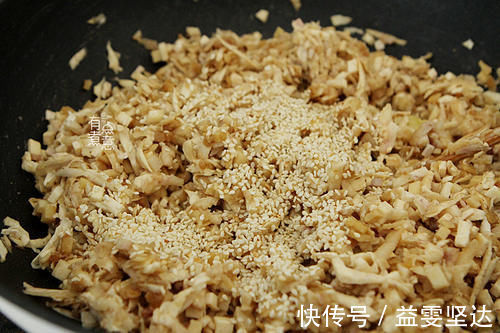 冬天，这碱性食物要多吃，咸香软糯，满满都是馅料，每次最少吃6个