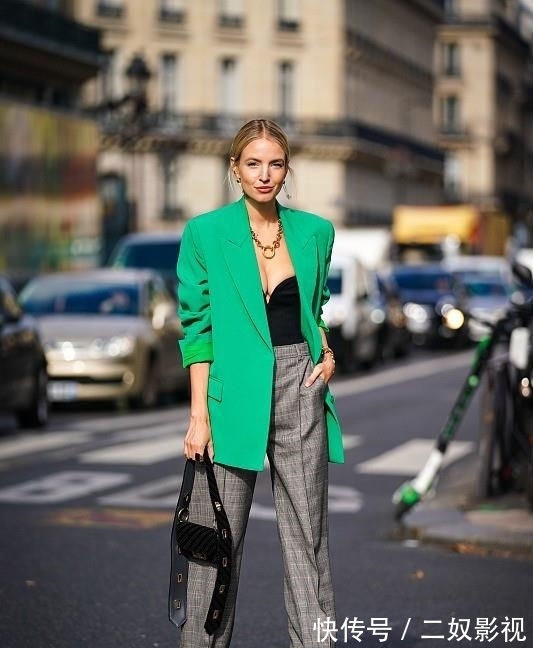长裤 欧美不到160的时尚博主,穿搭方式太显高,看图就像180