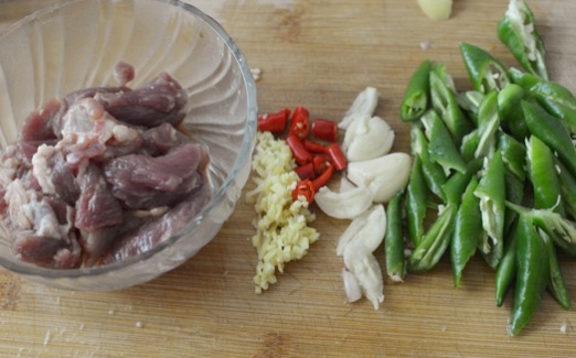 豆腐最下饭的做法,每一块都吸饱了汤汁,端上桌都抢着吃