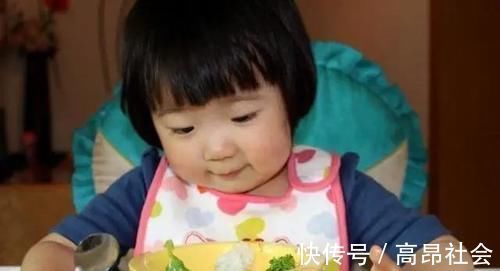 宝宝|宝宝没过二岁，这六种辅食别碰，儿科医生：会让孩子脾胃越来越弱