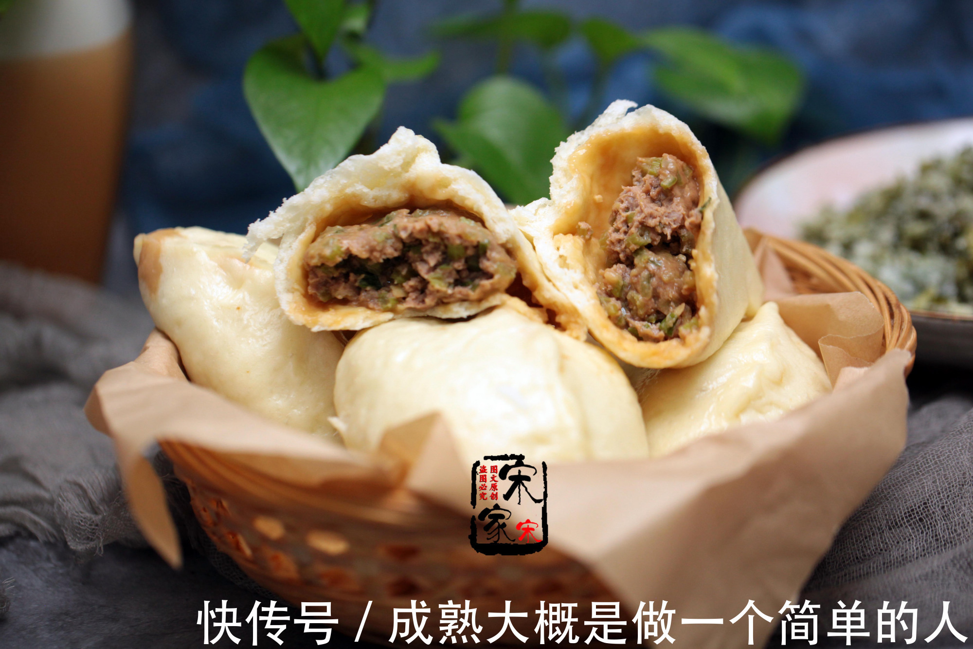 多汁又抱团的包子馅儿怎么调老厨师这做法太狠了,怪不得好吃!