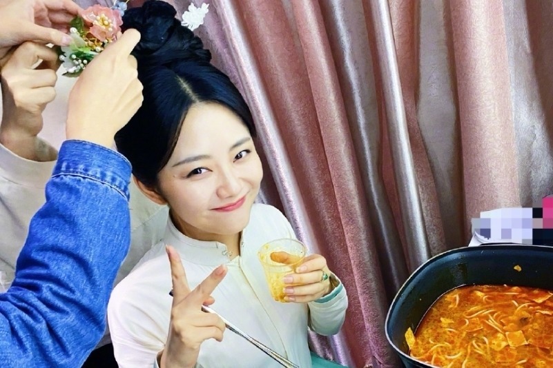 下一期《奔跑吧9》未录先火！看清3位飞行嘉宾，网友：收视稳了