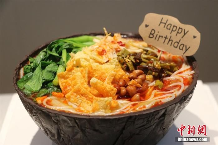 朱柳融|只有几十年历史的螺蛳粉，是如何成为国家级非遗的？