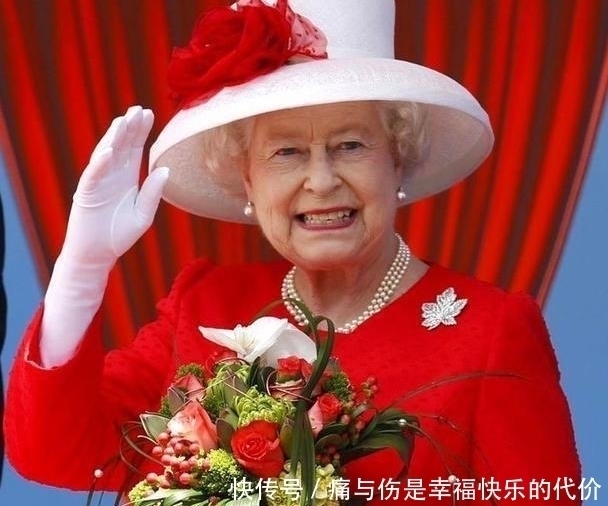 英女王的珠宝有些不吉利?原材料取自坟墓,由2000颗钻石珍珠组成