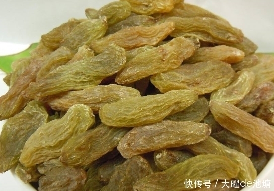 抗氧化剂|睡觉前每天嚼五颗葡萄干,坚持半个月,这三大好处会找到你哦