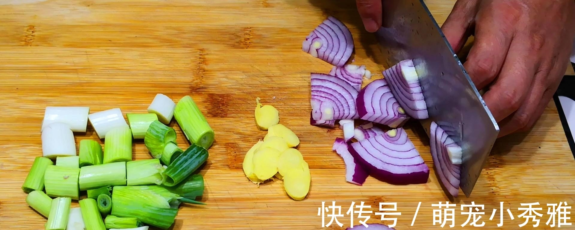 炖羊肉时,记住“一不要二不放”,羊肉不腥不膻也不柴,羊汤鲜美