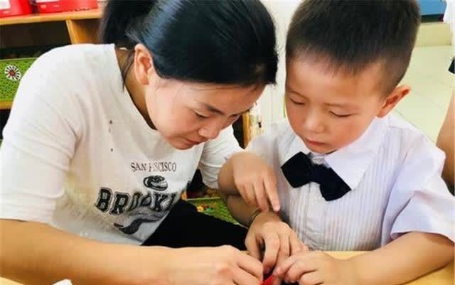 家长|李玫瑾坦言:孩子出现这4种表现,说明是在变优秀,家长要留意