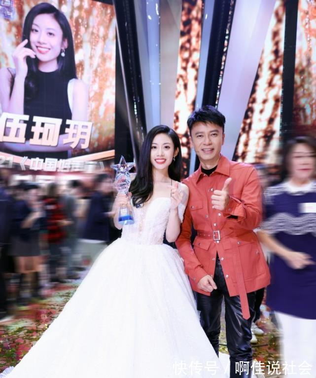 總冠軍|今年剛畢業(yè)的她,憑什么就奪得2021年《中國好聲音》的總冠軍