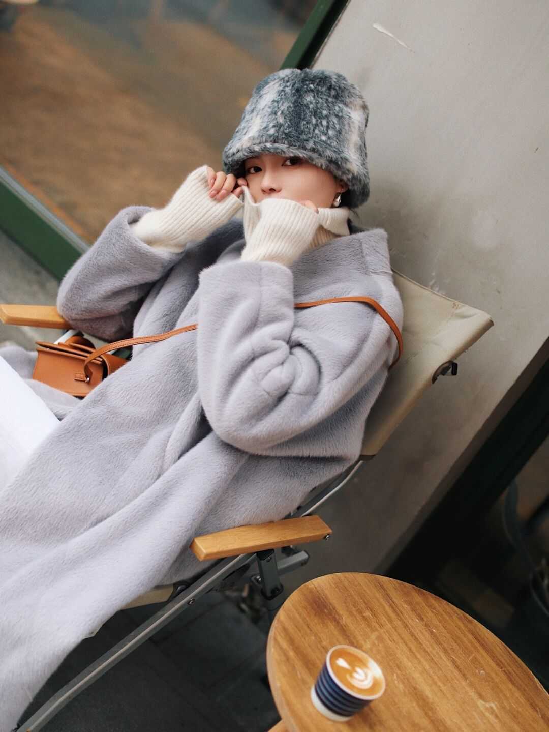 造型 冬天一定别错过这“四”套造型,保暖温柔有格调,妈妈见了都喜欢