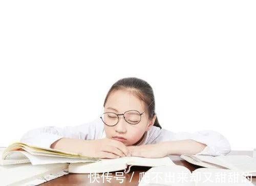 青光眼|别给孩子玩手机了！近视的人越来越多，别让你的孩子成为其中一个！