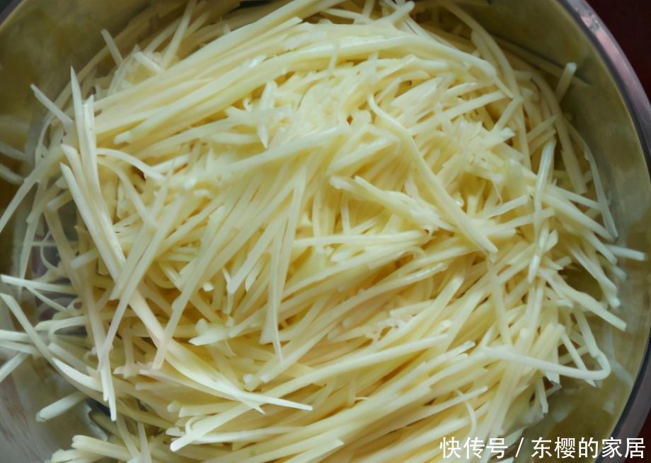 关键|炒土豆丝时,什么时候放醋很关键,做对了,土豆丝爽脆好吃更下饭