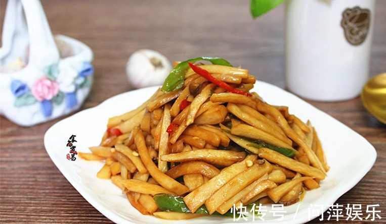 低脂|此菜是不折不扣的瘦身菜,低脂粗纤维,每周吃两次,清理肠道垃圾