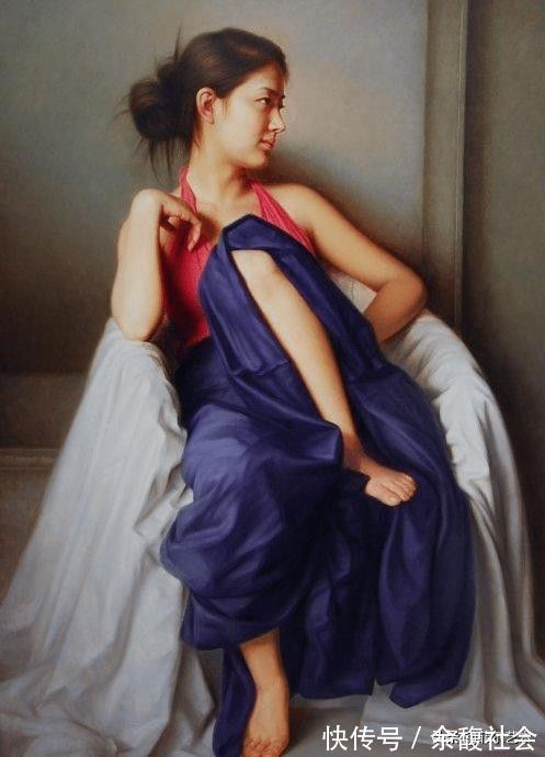 油画#年轻画家人体油画中的美艳少妇,身披薄纱,难掩玲珑曲线