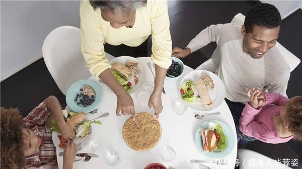 感叹|一位在中国的美国人感叹 中国人太会吃, 时刻都在吃
