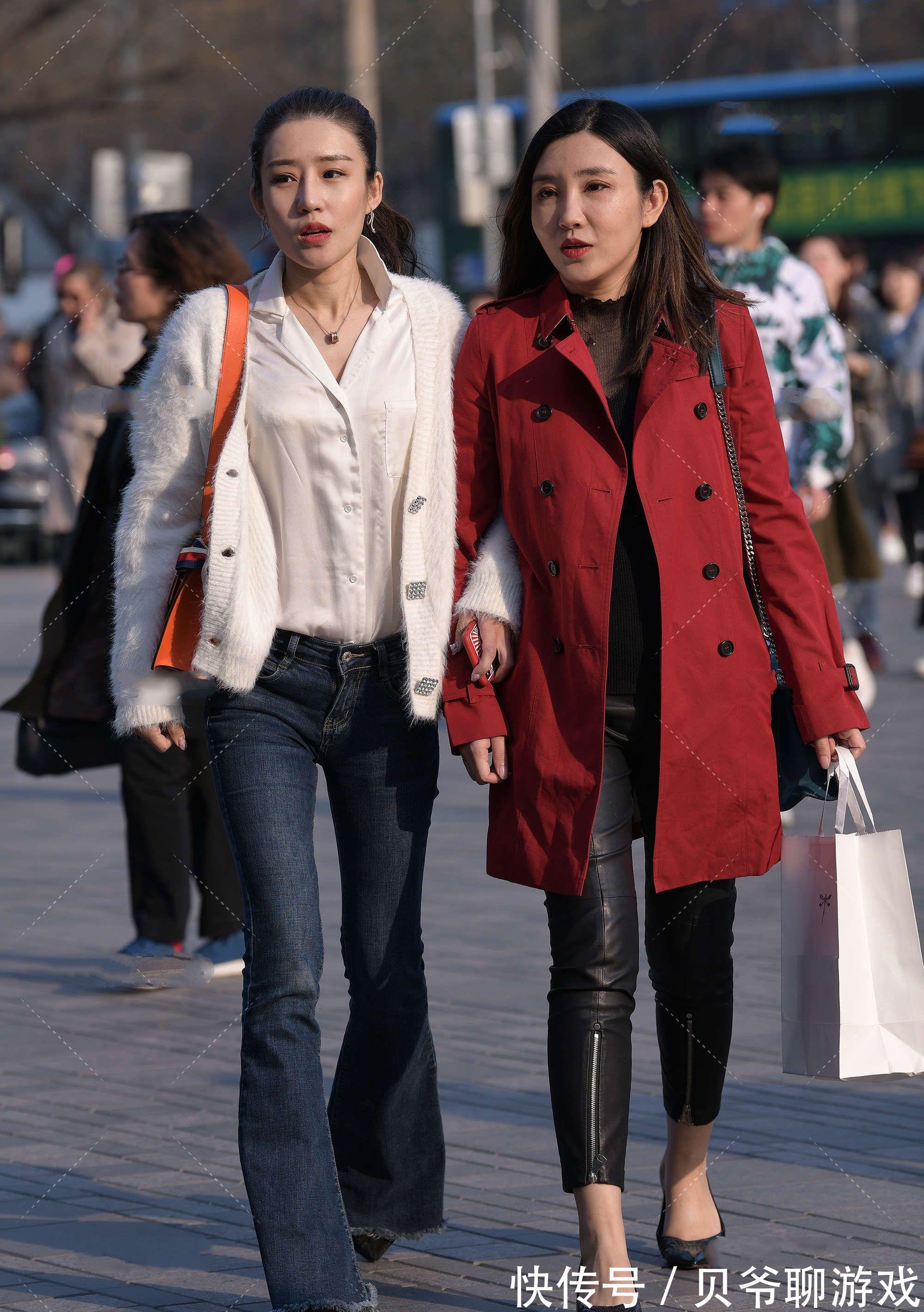 牛仔裤|白衬衣和喇叭拖地裤,解锁复古休闲穿搭新范式