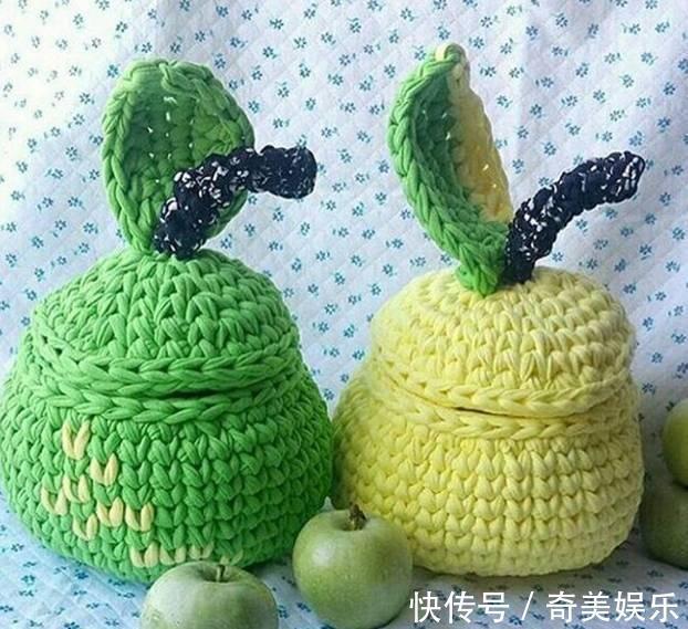 旧衣服剪几刀，制作布条线，拿来钩编收纳盒，非常实用！附教程