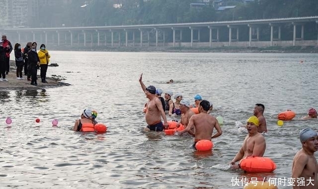 四川达州：冬至节蓬安三汇渠城三地游友联谊 挑战自我畅游渠江！