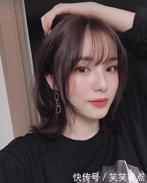 直男|圆脸女生拒绝光明发型,几款减龄显瘦发型了解下,直男都眼前一亮