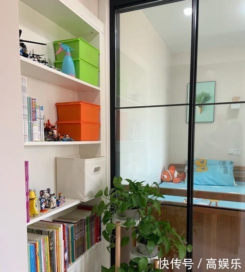 主卧|爆改50平米小户型,两居变三居,每一寸空间都利用到极致,厉害