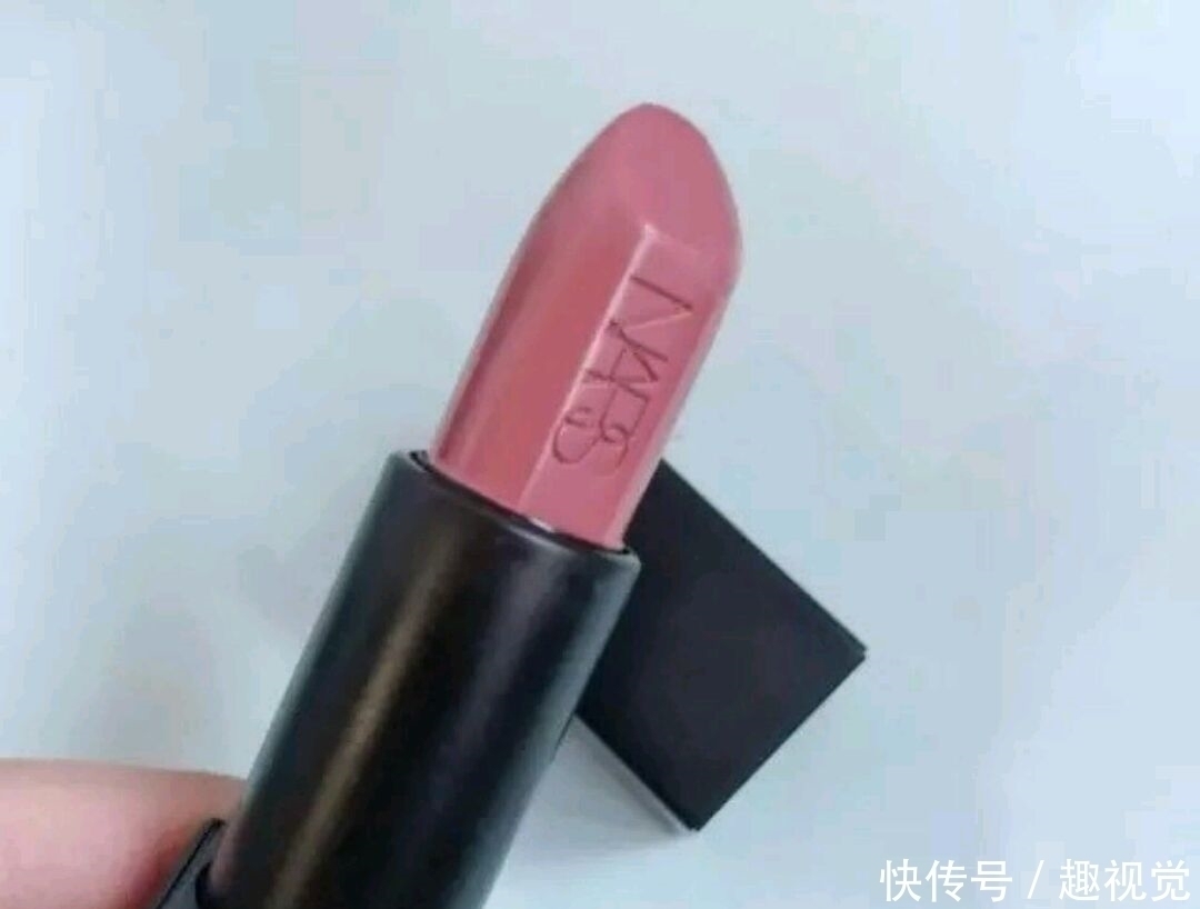 颜色|黄皮女生千万不能选这几支口红，不但显黑还显老，快看看手里有吗