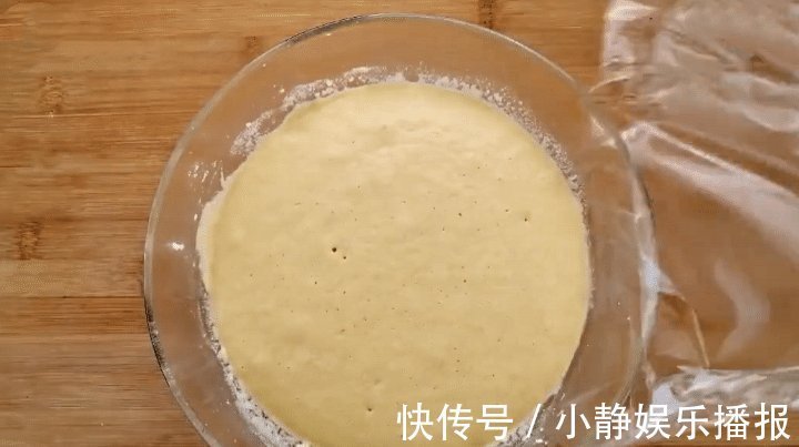 好吃|家里有面粉，不要再做面包了这样做比面包好吃、甜蜜、柔软，想吃