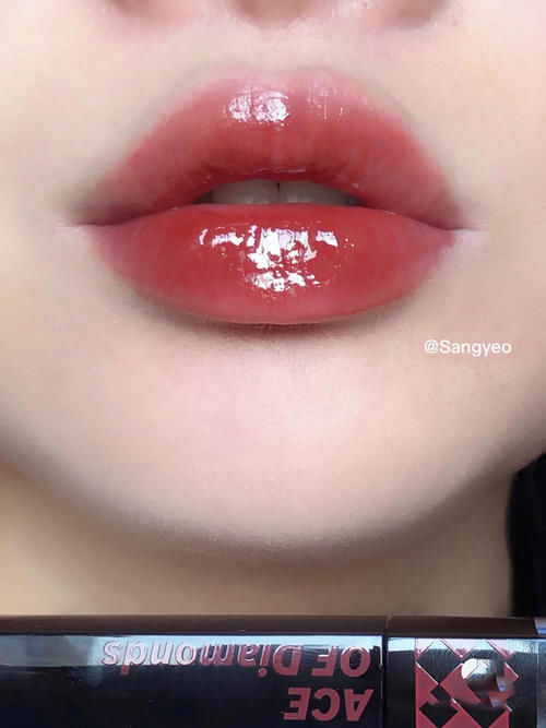 小颜|黄皮女人别总涂“红棕色”,这几支“玫瑰色”照样显白