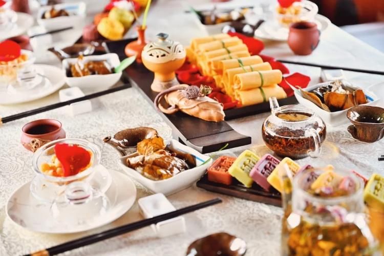 牛年春节新花样！游船上吃“限量款”年夜饭