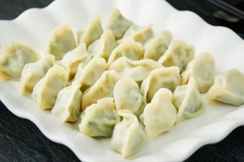 入秋后，吃白菜吃韭菜，都不如吃此菜，营养高味道香，女人要多吃