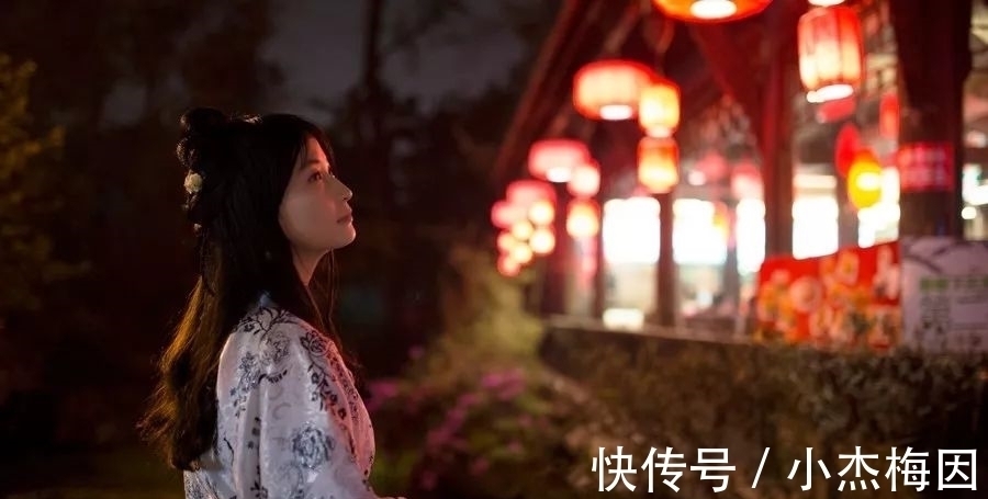 纳兰性德@30句深夜才敢看的诗句,句子很短,心酸却那么长!