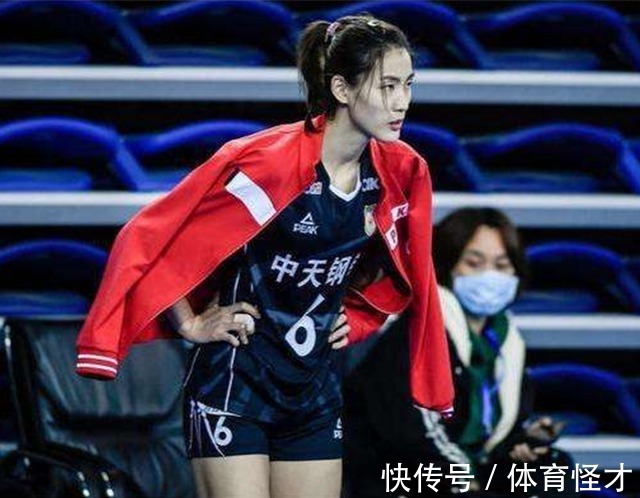 排球|蔡斌备选战术浮现:李盈莹上位,江苏大将力促两翼齐飞,打快速球