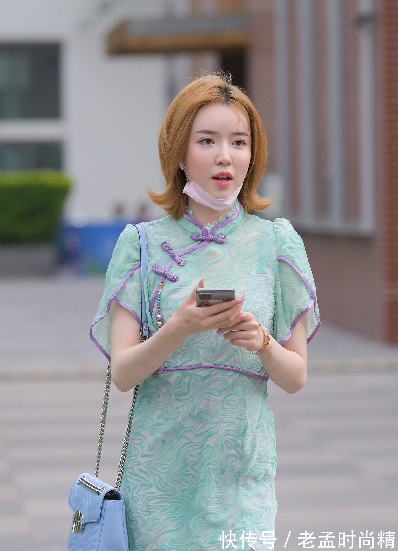 镂空|简约的镂空针织衫,圆领的设计,可以很好地凸显出你锁骨的魅力