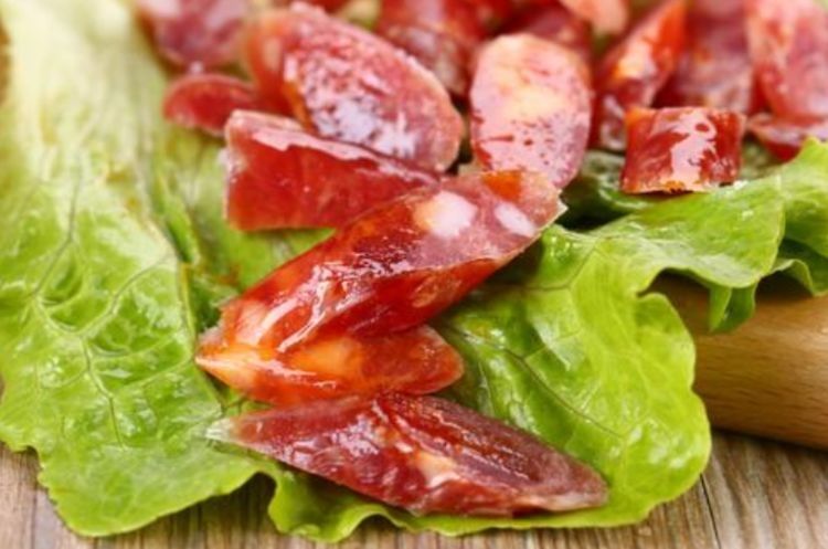 腊肠灌好后，直接晒就错了！多做2步，不破皮，咸香入味，1年不坏