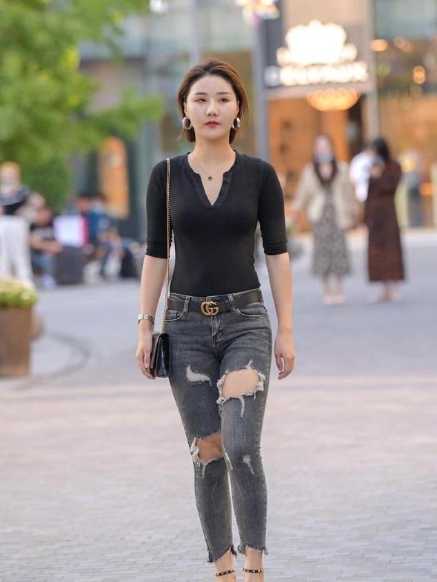 也许|“婴儿肥”不能按正常穿搭来，吊儿郎当也许能有修身效果！