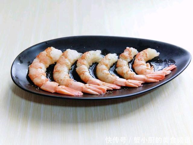 虾仁|大虾此做法,儿子一口一个,香酥又鲜美,好吃到停不下来