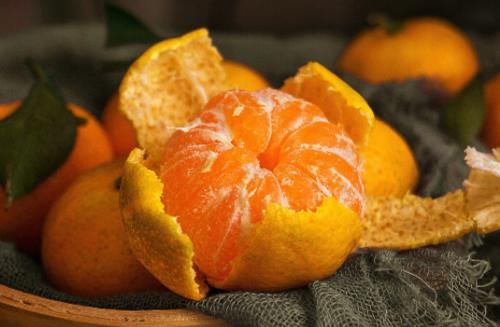 高血脂|血脂高能吃葡萄吗？提醒：不想血脂越来越高，5种水果应少吃