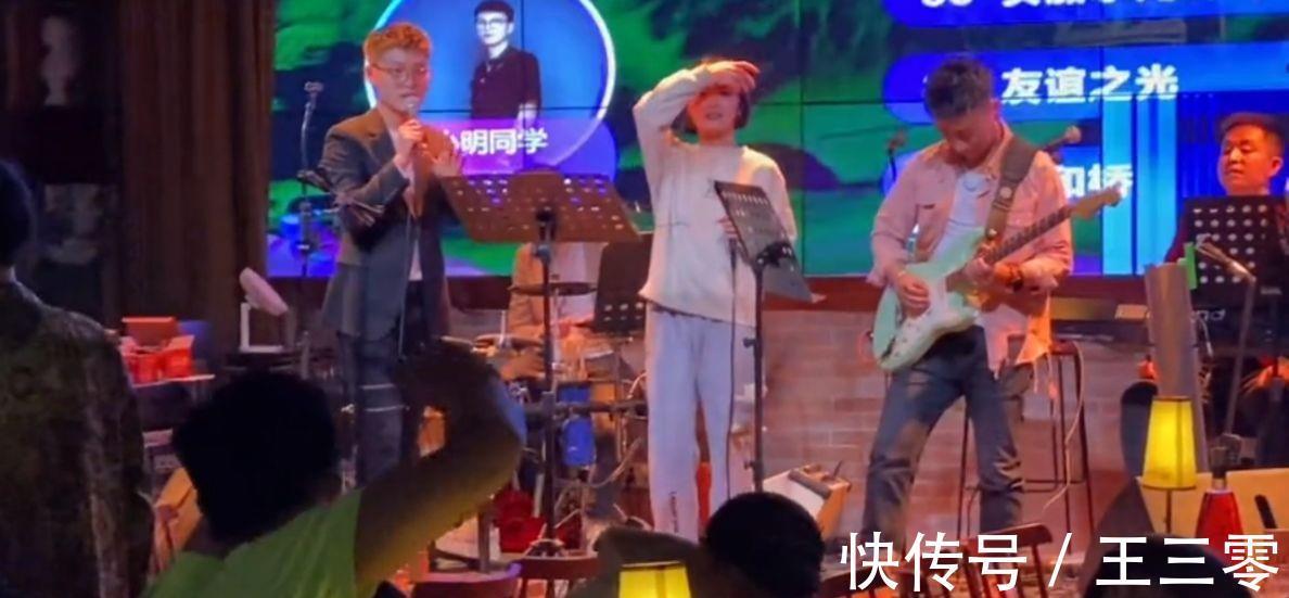 中國(guó)女排|太甜了！張常寧攜男友一起現(xiàn)身酒吧，滿(mǎn)臉開(kāi)心撲倒在吳冠希懷里