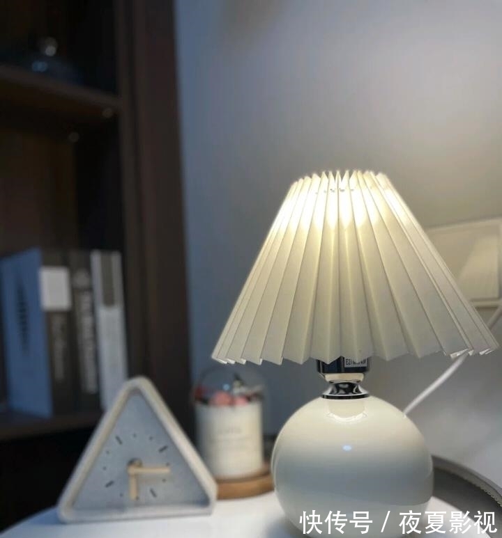 舒适|年轻小夫妻83㎡新家,典型的一体化设计,越简单,越舒适