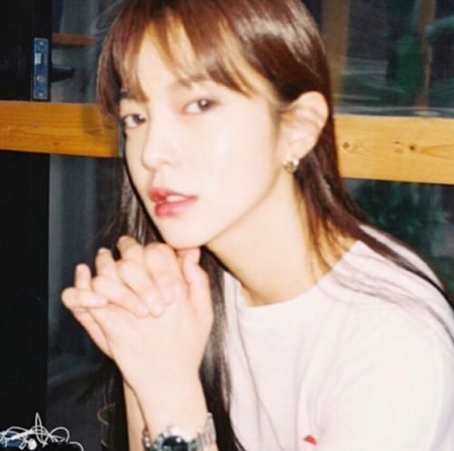 女生若改掉这3种“恶习”,眼睛会越来越耐看,颜值蹭蹭往上涨