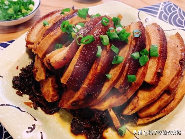 糯米|美食家常菜推荐：梅菜香芋扣肉，清蒸糯米珍珠藕丸，沙茶鸡