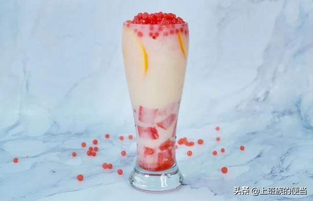 果汁|捏爆它一整个西瓜做解压甜品,咬开的一瞬间太爽了