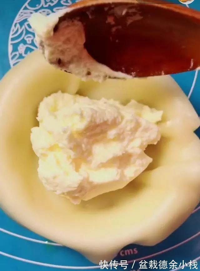 好吃|这东西你们那里叫什么？比蛋挞好吃，邻居过来一连吃了好几个