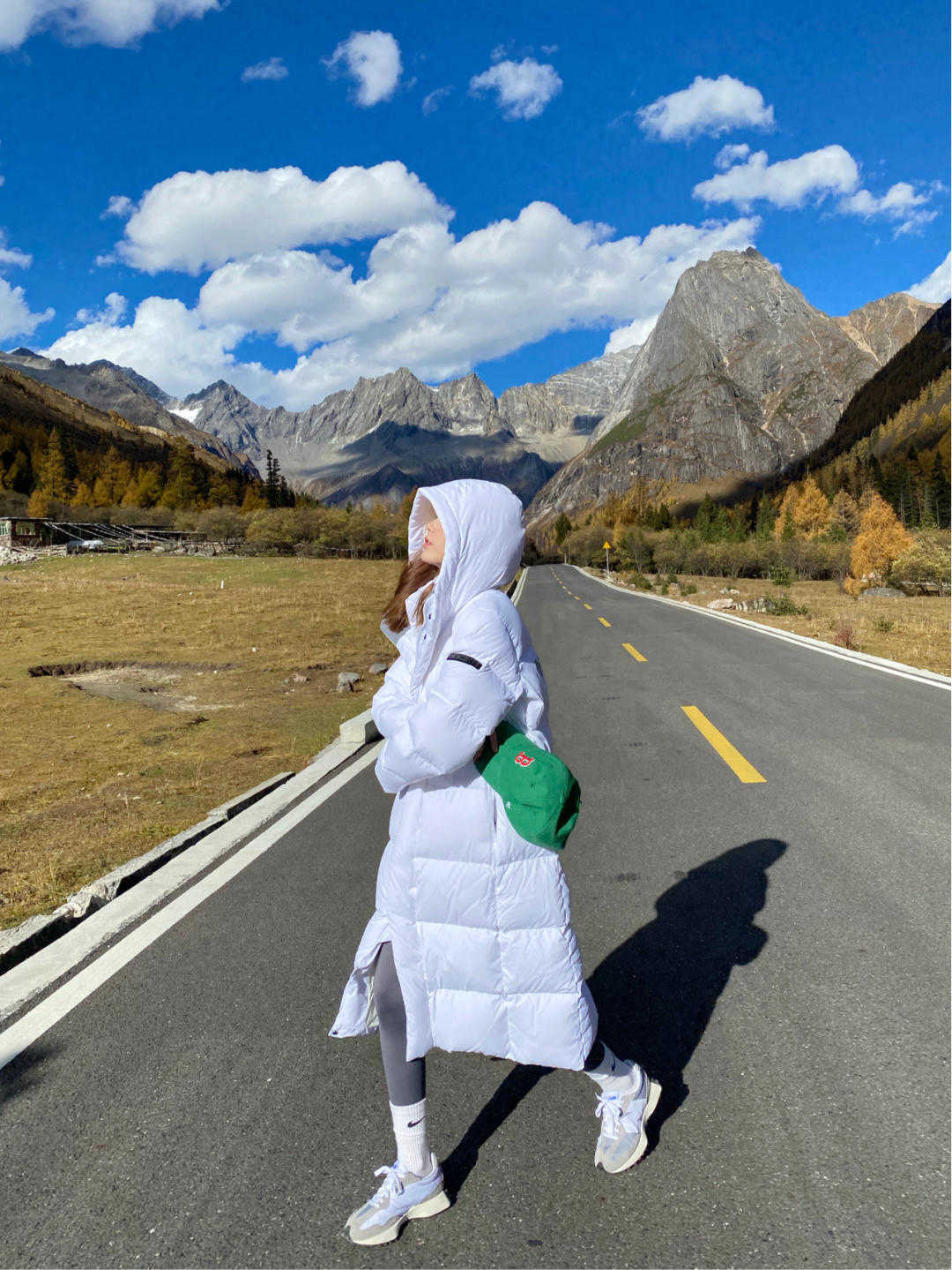 廓形|秋冬,还没备长款羽绒服,选这4套能让你提升气质,精致又保暖