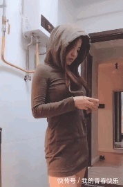 |搞笑美女GIF：舞蹈系女生寝室的日常！目光所到之处都是美腿！