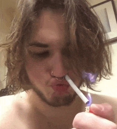 |搞笑GIF趣图:去医院做体检,看到有一个护士妹子很漂亮,是我喜欢的型