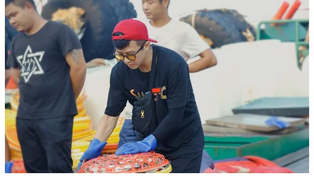 彭昱暢|《哈哈哈哈哈》第二季播出有望，三位擬邀嘉賓，堪稱“王炸”組合！