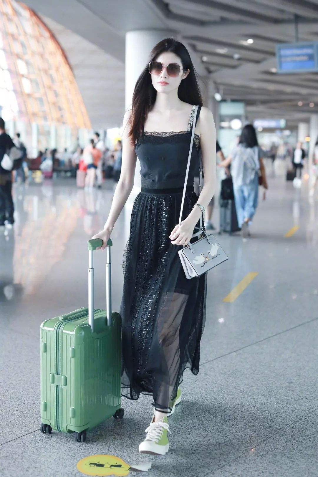 长裙不是人人穿都美，连女明星都没放过的这6个细节，你得记住了