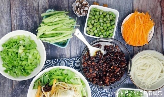 正月十四,妇女最重视的一天,老传统“吃3食忌1事”,了解一下