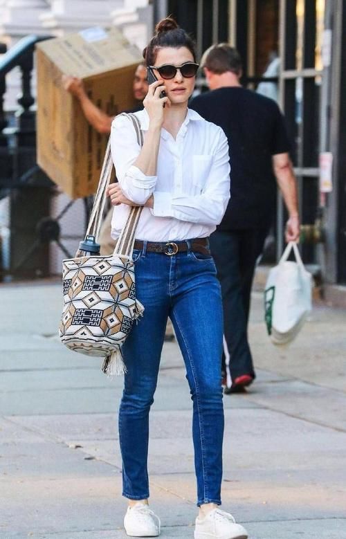 风靡职场的白色衬衫，看似死板的样式，实则也能穿出潮流感